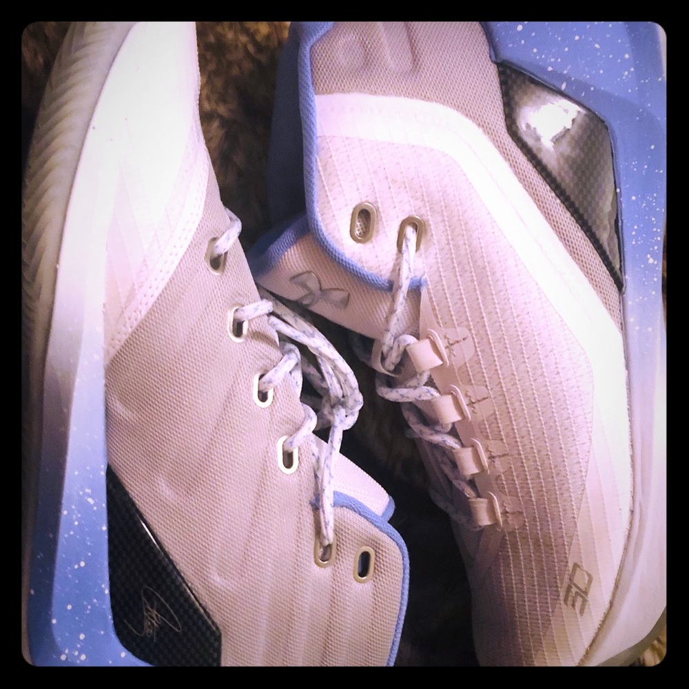 SOLD- Curry 3 PS “ Birthday” Under Armour B-ball